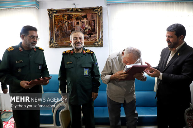 رزمایش استانی سرکشی از خانواده شهدا در همدان