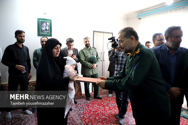 رزمایش استانی سرکشی از خانواده شهدا در همدان