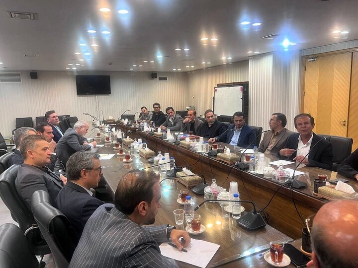 عبدی: عدالت میان باشگاههای دولتی و خصوصی رعایت شود