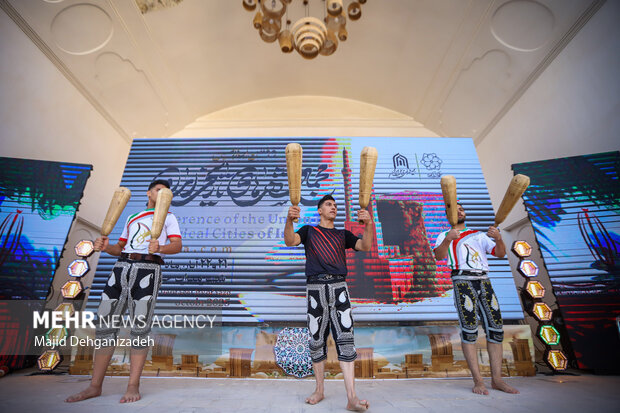 آئین افتتاحیه دومین اجلاس مجمع شهرهای تاریخی ایران
