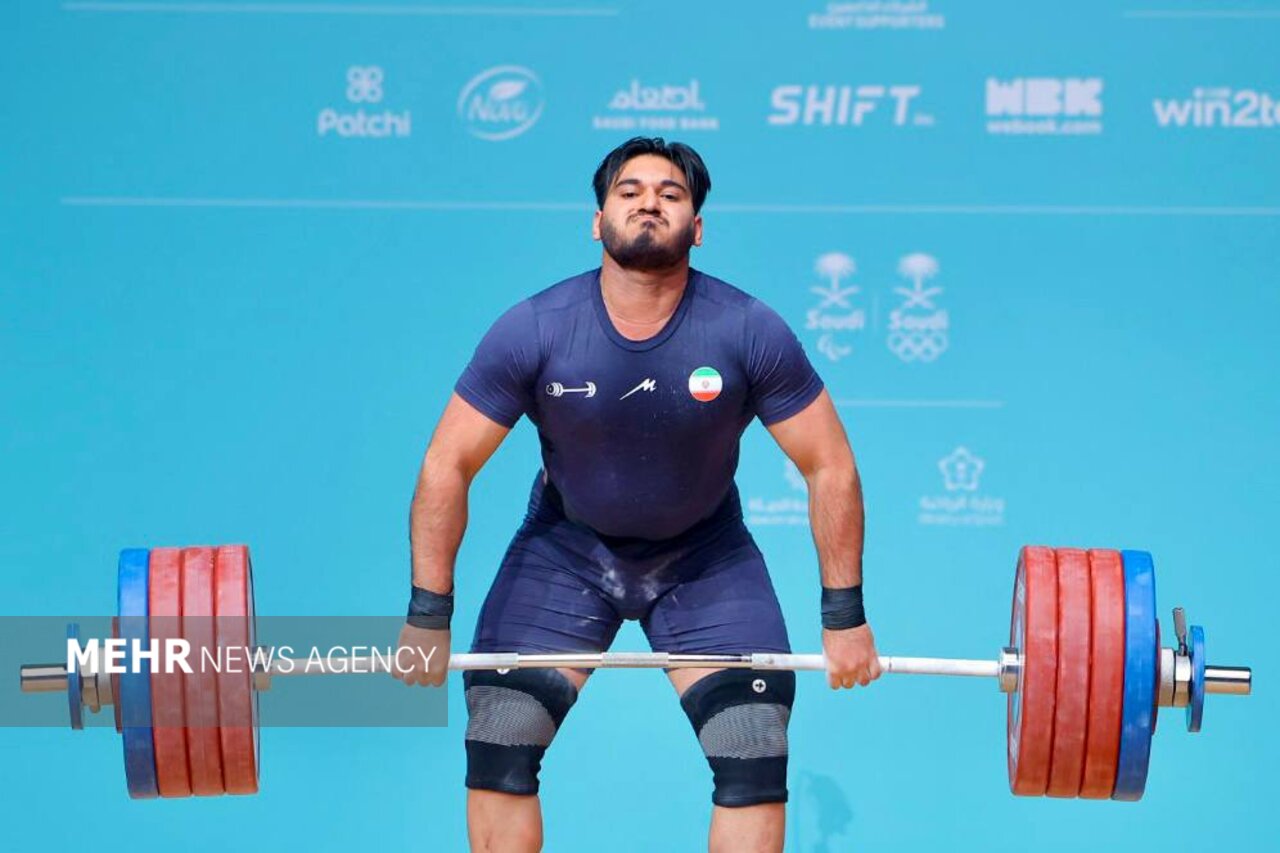 علیرضا نصیری چهارمین وزنه بردار جهان در بزرگسالان و اولین در جوانان