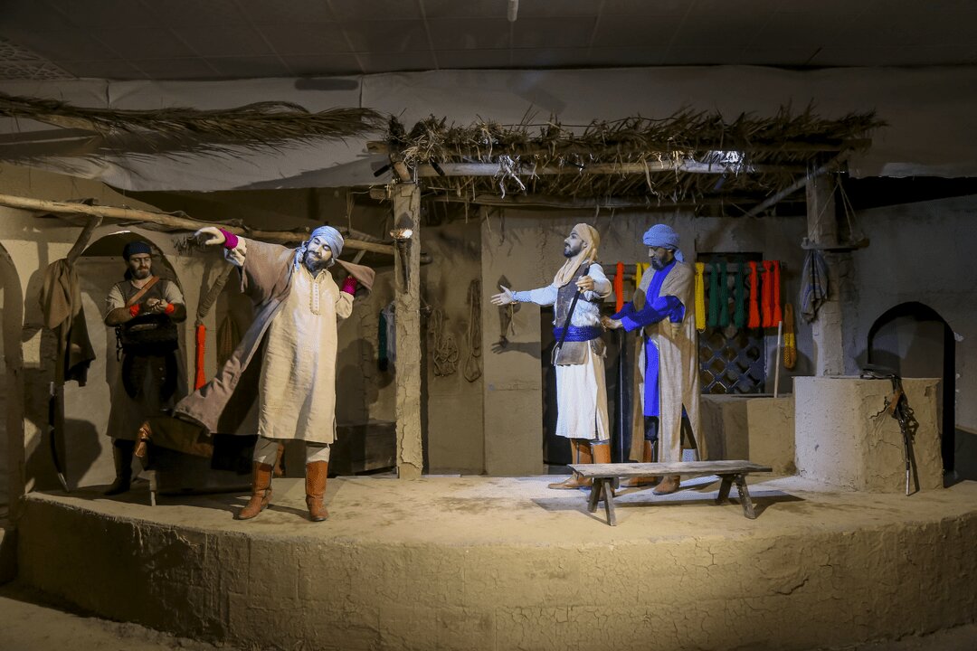 سوگواره،نمايشي،سانس،ايستادگي،بازديدكنندگان،رويداد،ميزبان،برپا