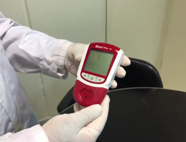 هموگلوبين،خون،طراحي،نانوالكترونيك،غيرتهاجمي،پايش،پژوهشكده،شريف