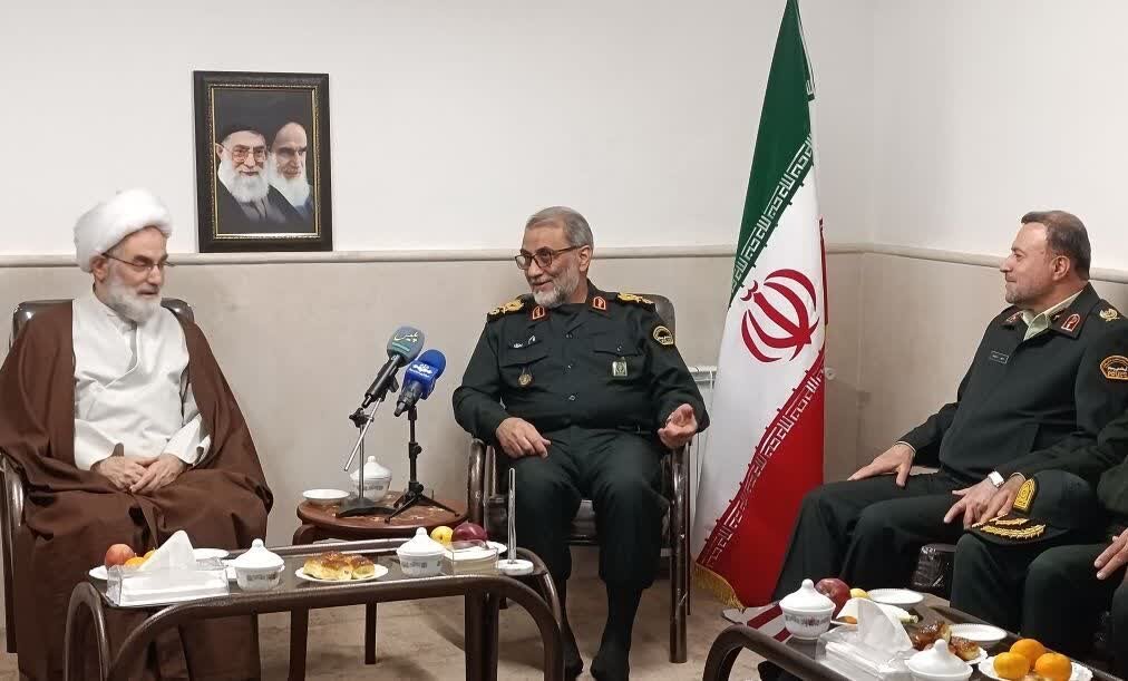 سردار رضایی: گیلان در خط مقدم دفاع از ارزشهای انقلاب است سردار رضایی: گیلان در خط مقدم دفاع از ارزشهای انقلاب است