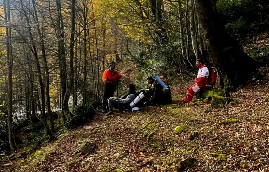 پرناک: ۳ گردشگر گرفتار در مه گرفتگی ارتفاعات درفک نجات یافتند پرناک: ۳ گردشگر گرفتار در مه گرفتگی ارتفاعات درفک نجات یافتند