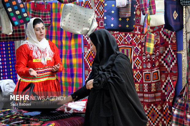 جلوه گری هنر ایرانی در نمایشگاه سراسری صنایع دستی کرمانشاه
