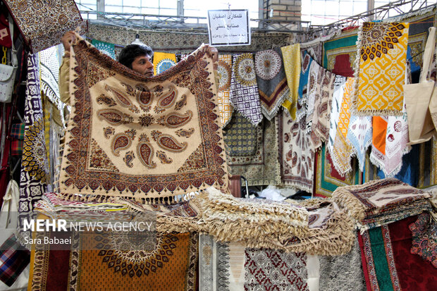 جلوه گری هنر ایرانی در نمایشگاه سراسری صنایع دستی کرمانشاه