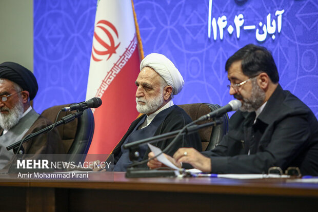 جلسه شورای اداری استان قم