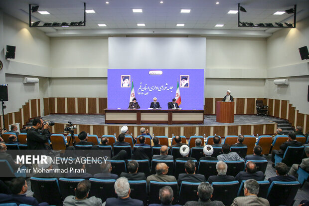 جلسه شورای اداری استان قم