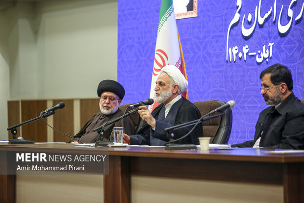 جلسه شورای اداری استان قم