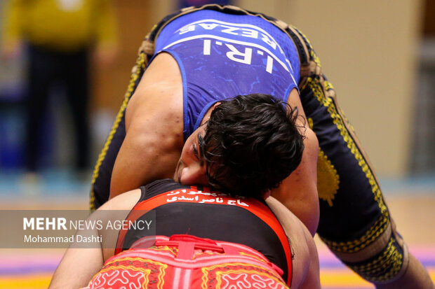 مسابقات قهرمانی کشتی پهلوانی جوانان کشور در اردبیل