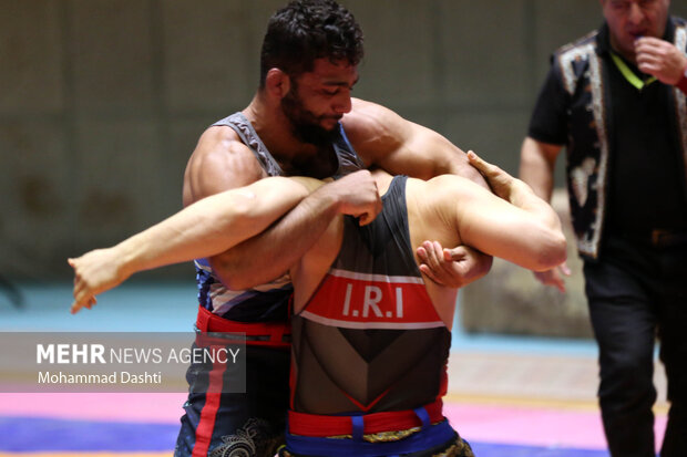 مسابقات قهرمانی کشتی پهلوانی جوانان کشور در اردبیل