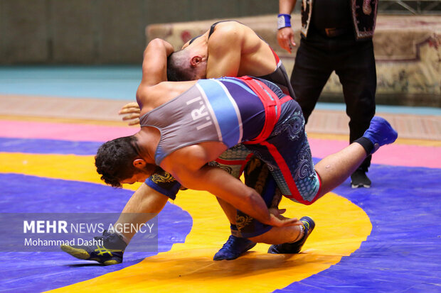 مسابقات قهرمانی کشتی پهلوانی جوانان کشور در اردبیل