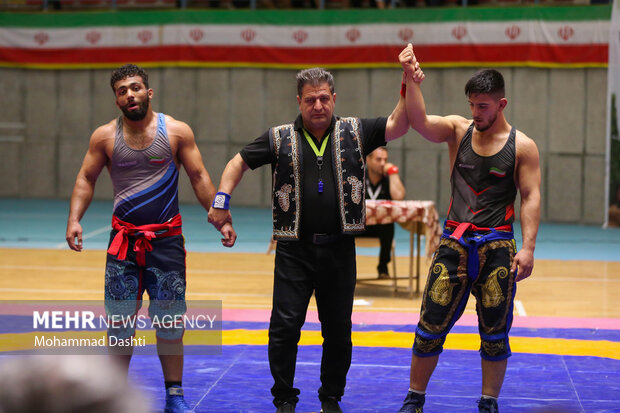 مسابقات قهرمانی کشتی پهلوانی جوانان کشور در اردبیل