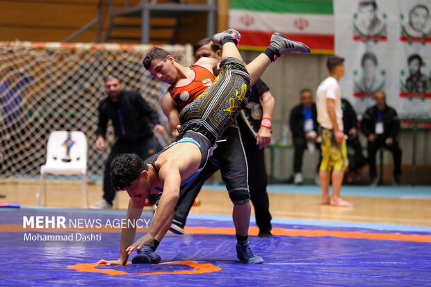 مسابقات قهرمانی کشتی پهلوانی جوانان کشور در اردبیل