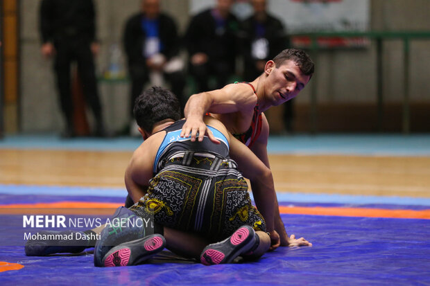 مسابقات قهرمانی کشتی پهلوانی جوانان کشور در اردبیل