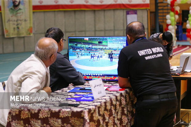 مسابقات قهرمانی کشتی پهلوانی جوانان کشور در اردبیل