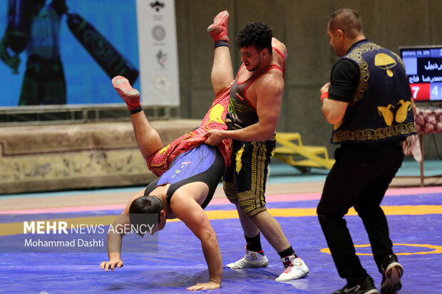 مسابقات قهرمانی کشتی پهلوانی جوانان کشور در اردبیل