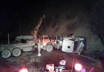 تانکر بنزین در محور اراک–قم واژگون شد؛ اولویت تخلیه و ایمن‌سازی