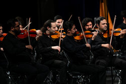 پرواز «پرنده آتشین» با ارکستر سمفونیک تهران در تالار وحدت