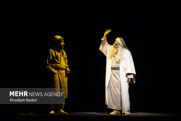 نمایش آیینی«محرمانه»در اصفهان
