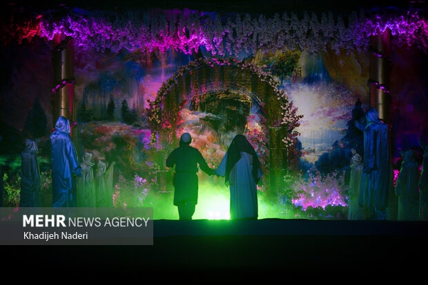 نمایش آیینی«محرمانه»در اصفهان