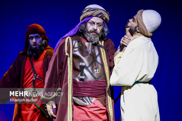 نمایش آیینی«محرمانه»در اصفهان
