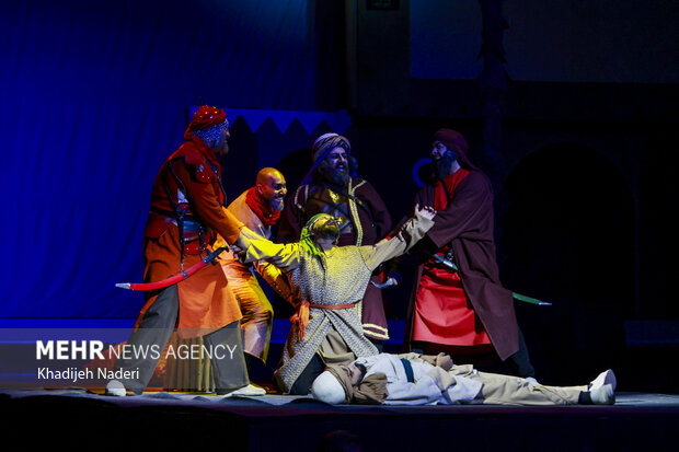 نمایش آیینی«محرمانه»در اصفهان