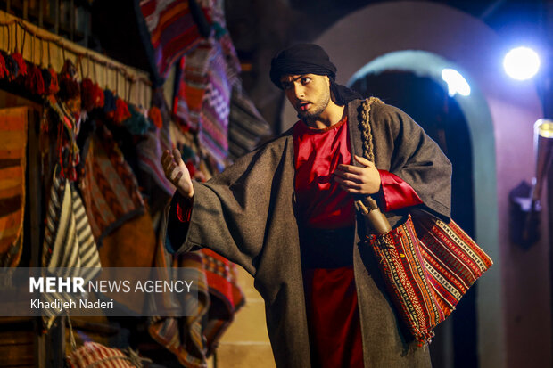 نمایش آیینی«محرمانه»در اصفهان