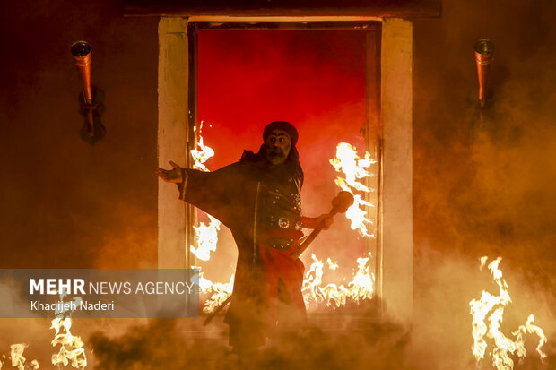 نمایش آیینی«محرمانه»در اصفهان