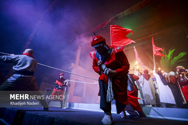 نمایش آیینی«محرمانه»در اصفهان