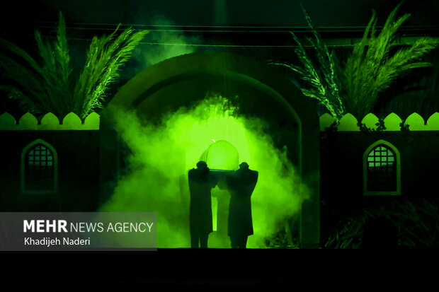 نمایش آیینی«محرمانه»در اصفهان