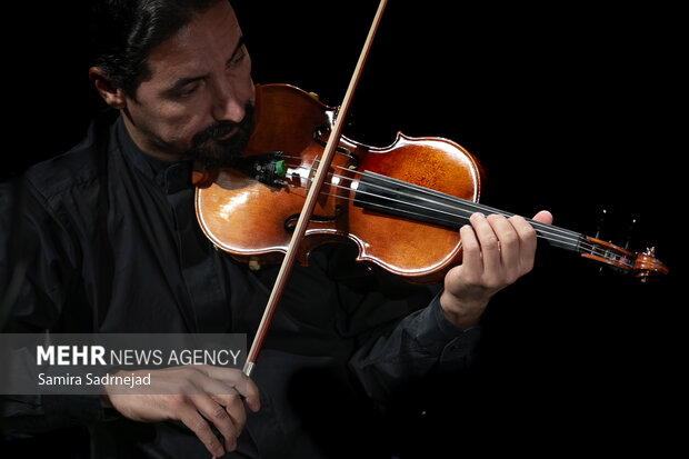 ارکستر سمفونیک تهران به رهبری «پانیذ فریوسفی»