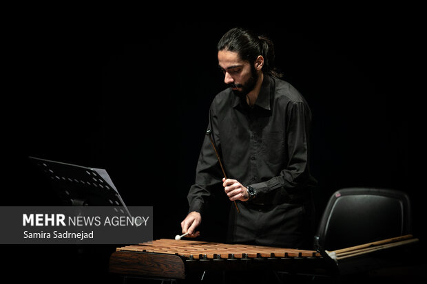 ارکستر سمفونیک تهران به رهبری «پانیذ فریوسفی»