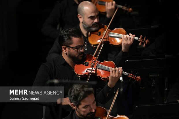 ارکستر سمفونیک تهران به رهبری «پانیذ فریوسفی»