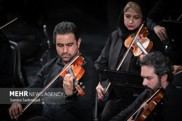 ارکستر سمفونیک تهران به رهبری «پانیذ فریوسفی»