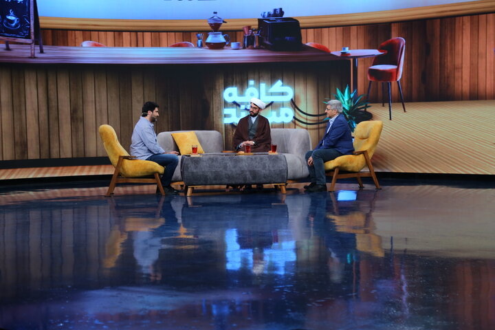 «بازگشت گمورا» به «کافه مستند» رسید؛ گفتگوی رزاق کریمی با حسن روحانی