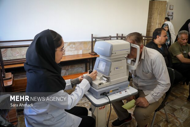 اردوی جهادی سلامت محور در مناطق کم برخوردار مشهد