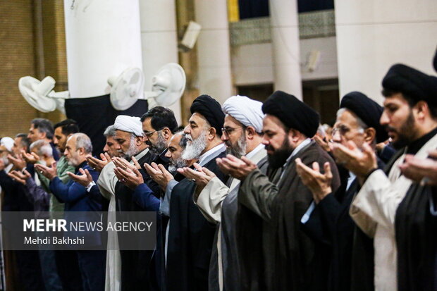 اقامه نماز طلب باران در قم