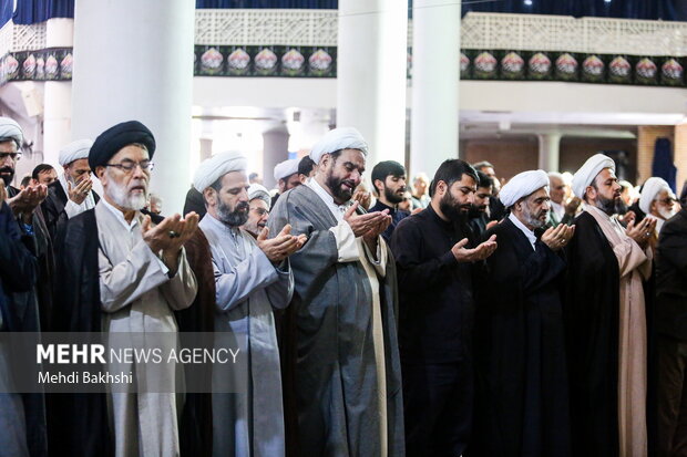 اقامه نماز طلب باران در قم