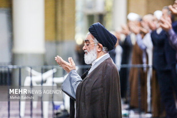 اقامه نماز طلب باران در قم