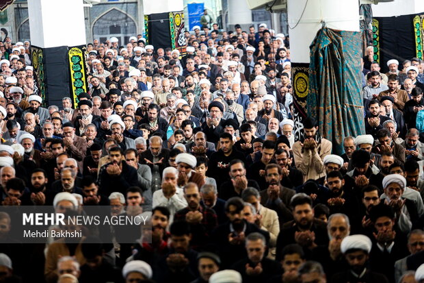 اقامه نماز طلب باران در قم