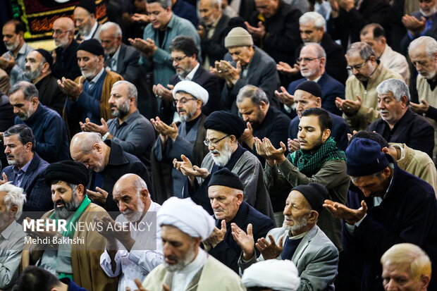 اقامه نماز طلب باران در قم