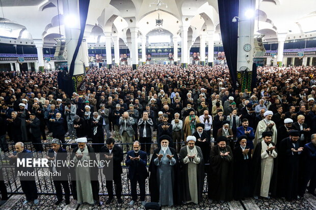 اقامه نماز طلب باران در قم