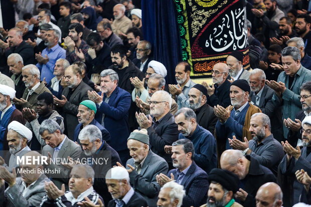 اقامه نماز طلب باران در قم