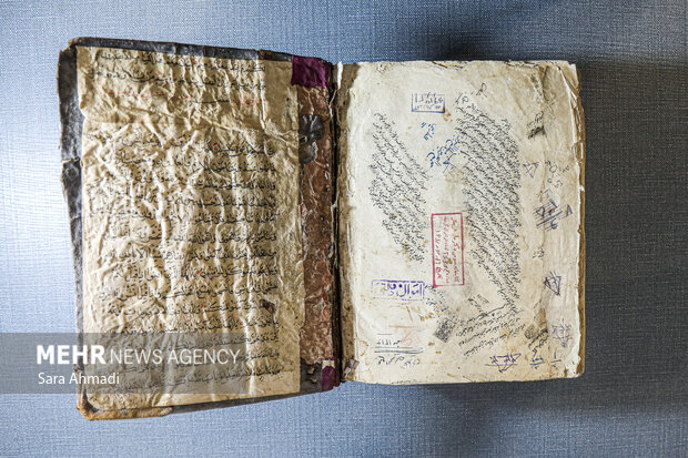 گنجینه مشهد؛ کتاب هایی که در تاریخ سفر کردند