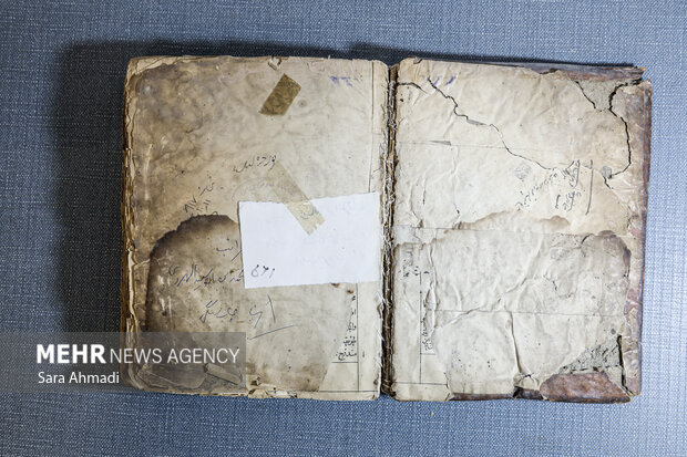 گنجینه مشهد؛ کتاب هایی که در تاریخ سفر کردند