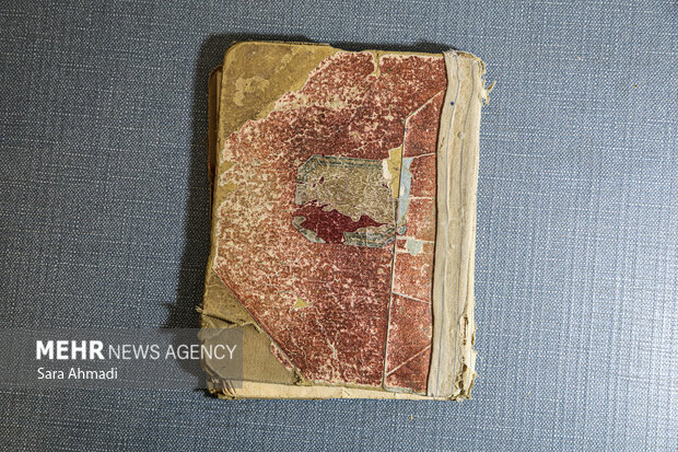 گنجینه مشهد؛ کتاب هایی که در تاریخ سفر کردند