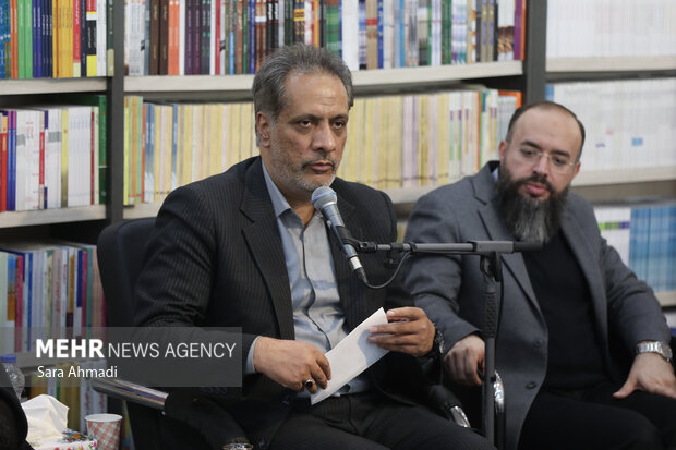 دیدار نویسندگان با تولیت استان قدس رضوی