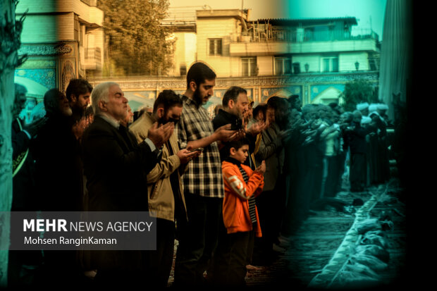 اقامه نماز طلب باران در امام‌زاده صالح (ع) تهران